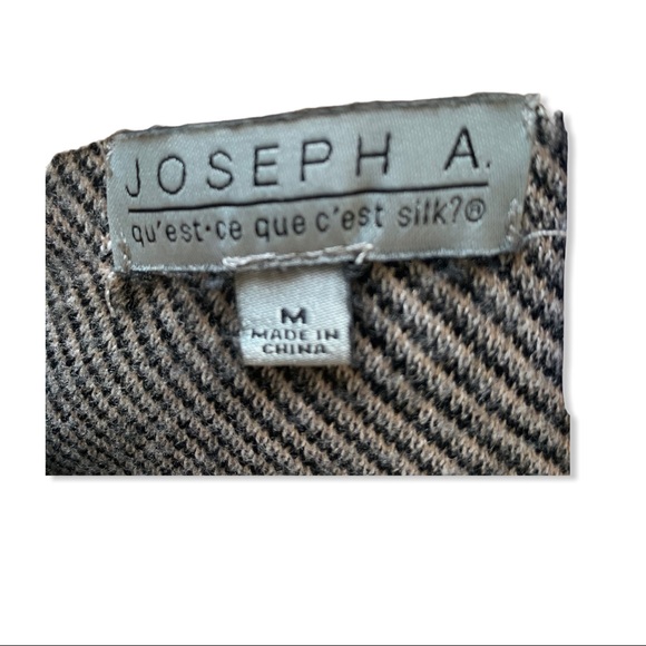 Joseph  A. Cawl Collar Ponchó Button… - Picture 2 of 9